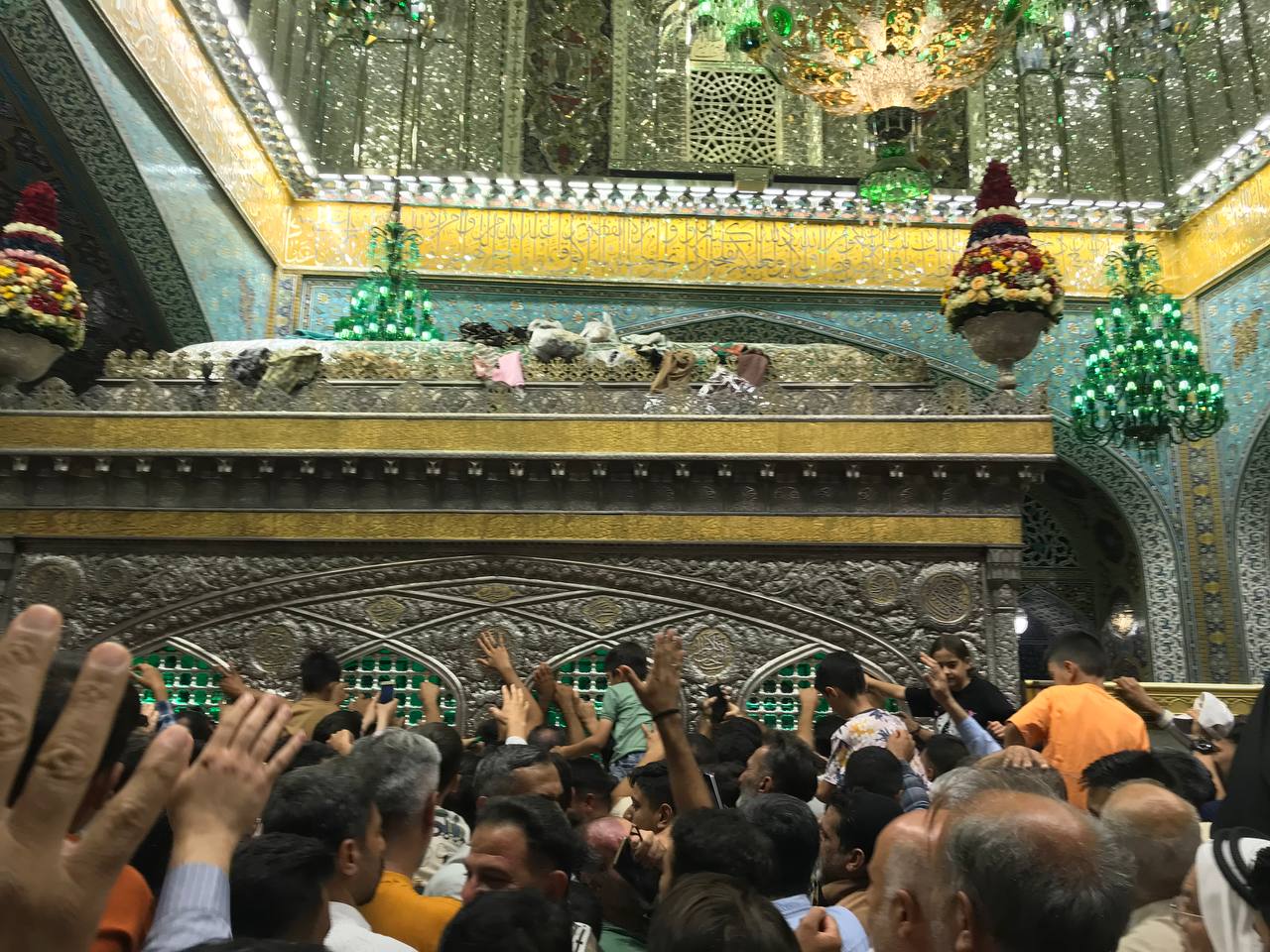 گزارش تصویری | مراسم جشن میلاد پیامبر گرامی اسلام (ص) و امام جعفر صادق (ع) در مشهد مقدس