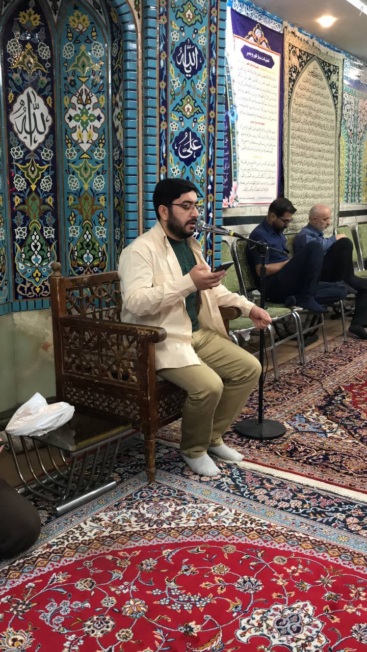 تصاویری از برگزاری مراسم جشن میلاد پیامبر گرامی اسلام (ص) و امام جعفر صادق (ع) در کاروان زیارتی هیئت عاشقان حسینی علیه السلام در جوار بارگاه امام رئوف حضرت علی ابن موسی الرضا المرتضی علیه السلام در مشهد مقدس.