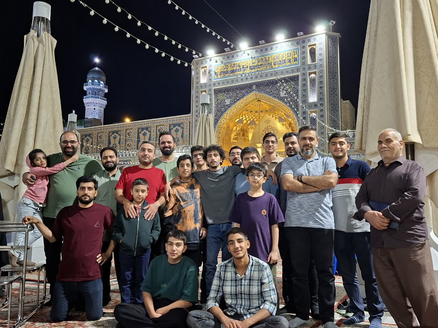 گزارش تصویری | اردوی هیئت عاشقان حسینی علیه السلام در مشهد مقدس