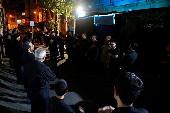 Shia Muslims mourned on the day of Ashura and perform their rituals in the streets of Iran