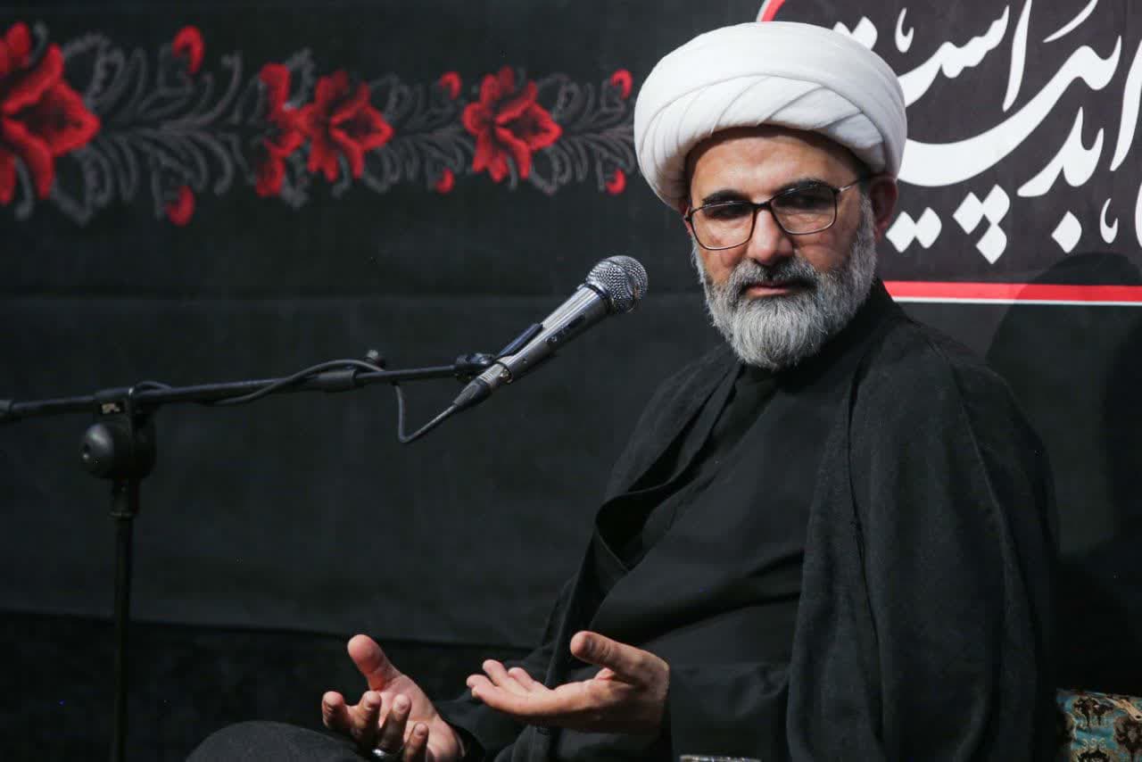 سخنرانی استاد مهدوی ارفع در دهه اول محرم الحرام سال 1404 ه.ش که در حسینیه عاشقان ثارالله (علیه السلام) اراک برگزار شد.